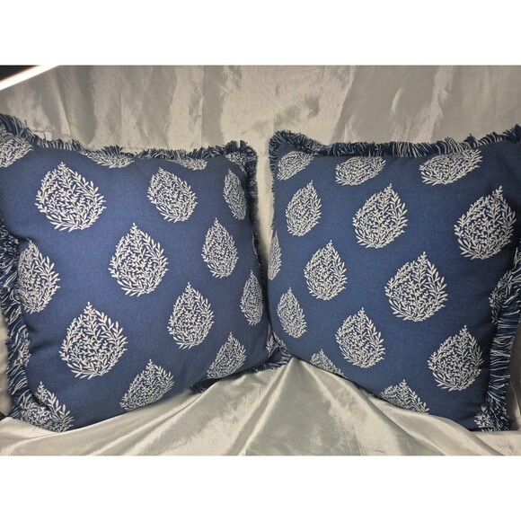 Set Of 2 Outdoor Navy Blue With White Teardrop Design Pillows - Picture 1 of 13